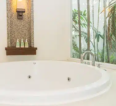 Hot Tubs Refinishing Services