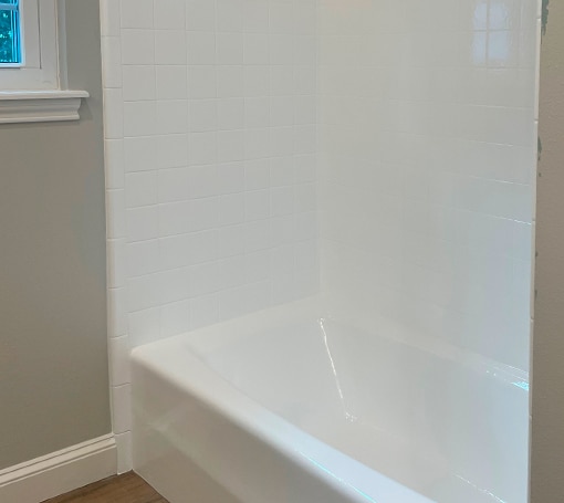 Bathtub Refinishing in Spring TX after